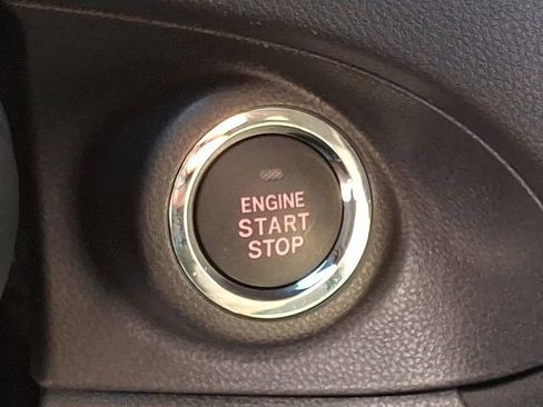 Used 2025 Subaru Ascent Premium image 22