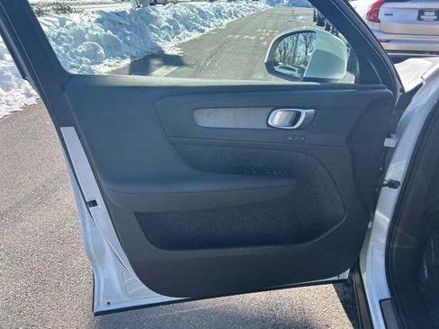 Certified 2025 Volvo XC40 B5 Plus image 16