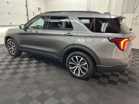 Used 2025 Ford Explorer ST-Line image 7