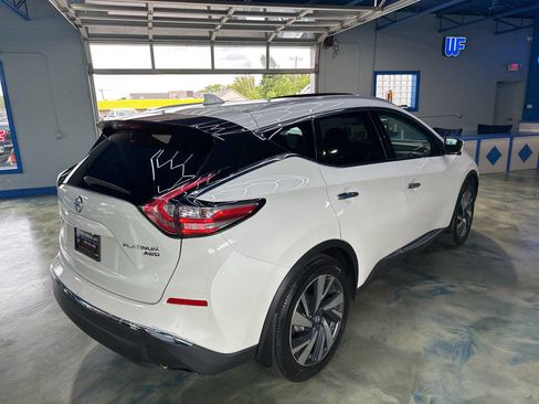 Used 2017 Nissan Murano Platinum image 12