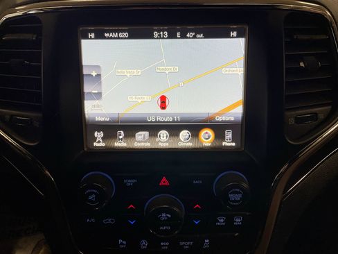 Used 2017 Jeep Grand Cherokee Limited w/ Trailer Tow Group IV image 7