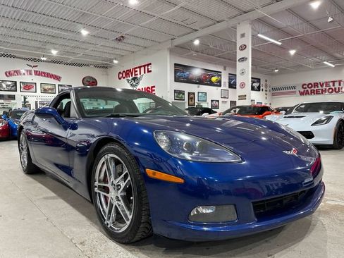 Used 2005 Chevrolet Corvette Coupe w/ Preferred Equipment Group RWD image 5