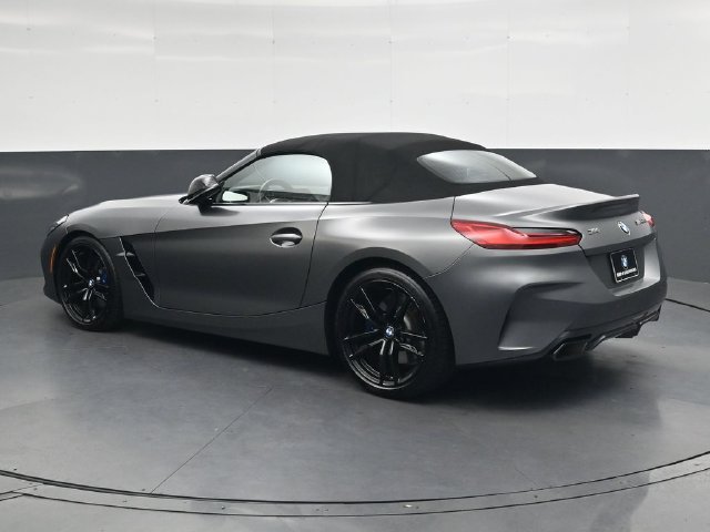 Used 2021 BMW Z4 M40i w/ Executive Package RWD image 7