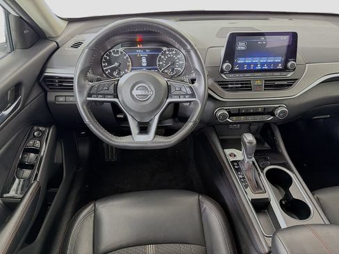Used 2025 Nissan Altima 2.5 SR FWD image 23
