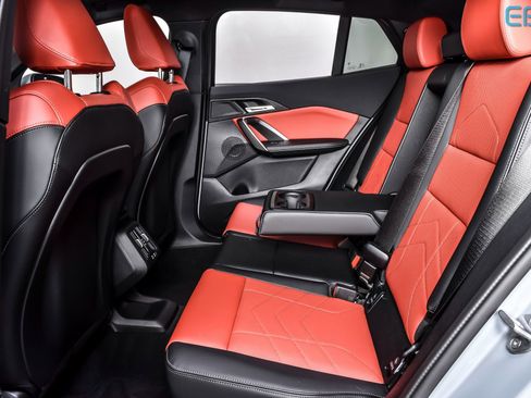 Used 2025 BMW X2 xDrive28i image 18