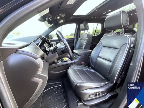 Used 2022 Chevrolet Traverse Premier w/ Redline Edition AWD/4WD image 10