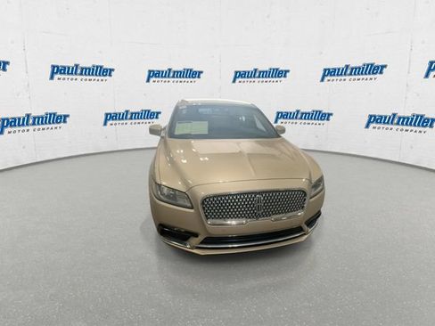 Used 2017 Lincoln Continental Select FWD image 3