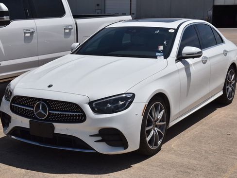 Used 2021 Mercedes-Benz E 350 Sedan image 2