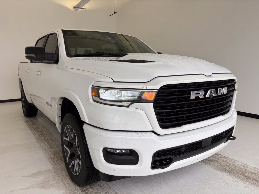 Used 2025 RAM 1500 Laramie AWD/4WD image 17