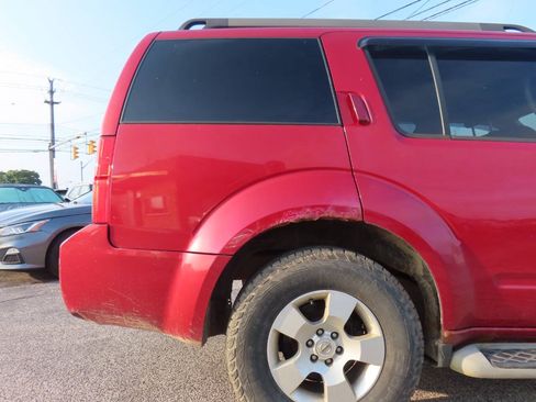Used 2011 Nissan Pathfinder S AWD/4WD image 23