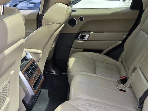 Used 2014 Land Rover Range Rover Sport HSE image 14