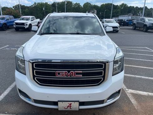 Used 2019 GMC Yukon XL SLT w/ Open Road Package AWD/4WD image 2