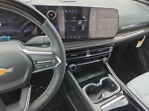 New 2026 Chevrolet Traverse High Country image 13