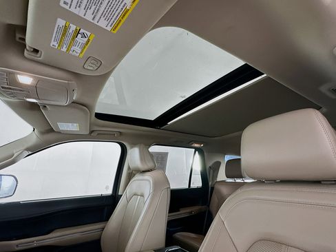 Used 2022 Ford Expedition Limited RWD image 26