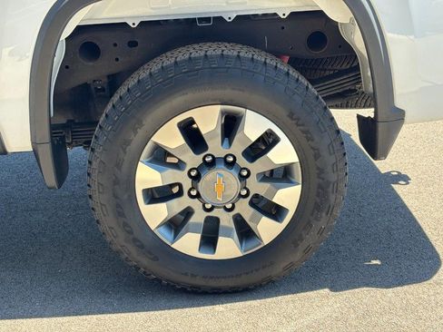 Used 2025 Chevrolet Silverado 2500 Custom w/ Custom Value Package image 7