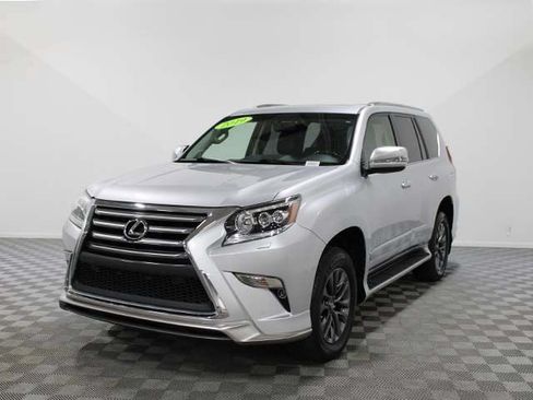 Used 2019 Lexus GX 460 Premium AWD/4WD image 2