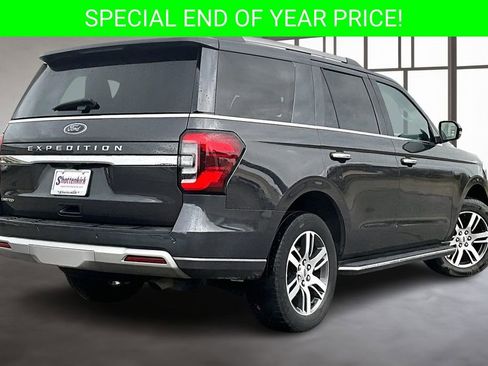 Used 2022 Ford Expedition Limited image 6