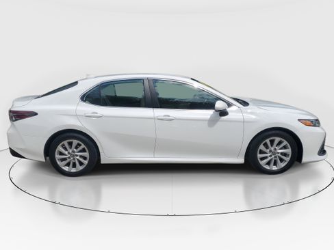 Used 2023 Toyota Camry LE FWD image 2