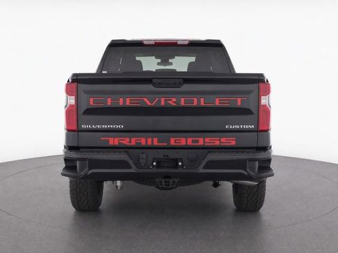 Used 2025 Chevrolet Silverado 1500 Custom Trail Boss AWD/4WD image 4