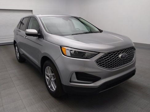 Used 2024 Ford Edge SEL image 13
