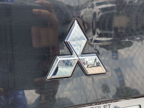 Used 2024 Mitsubishi Outlander ES AWD/4WD image 31