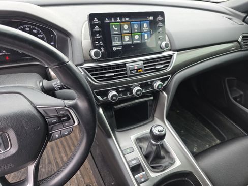 Certified 2018 Honda Accord Sport image 30