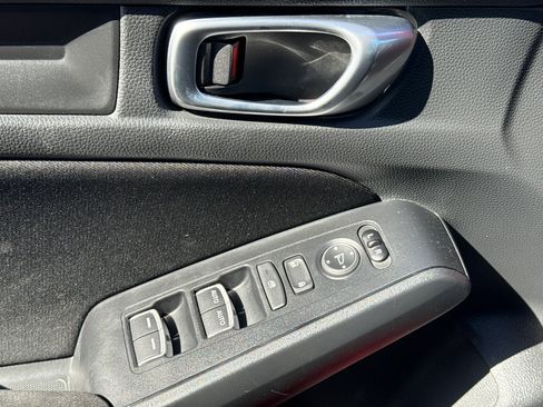 Used 2023 Honda Civic Sport image 26