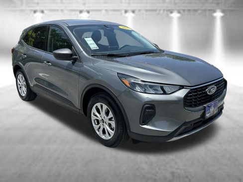 Used 2025 Ford Escape Active FWD image 3