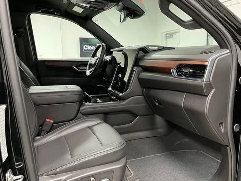 Used 2025 GMC Yukon XL Denali AWD/4WD image 55