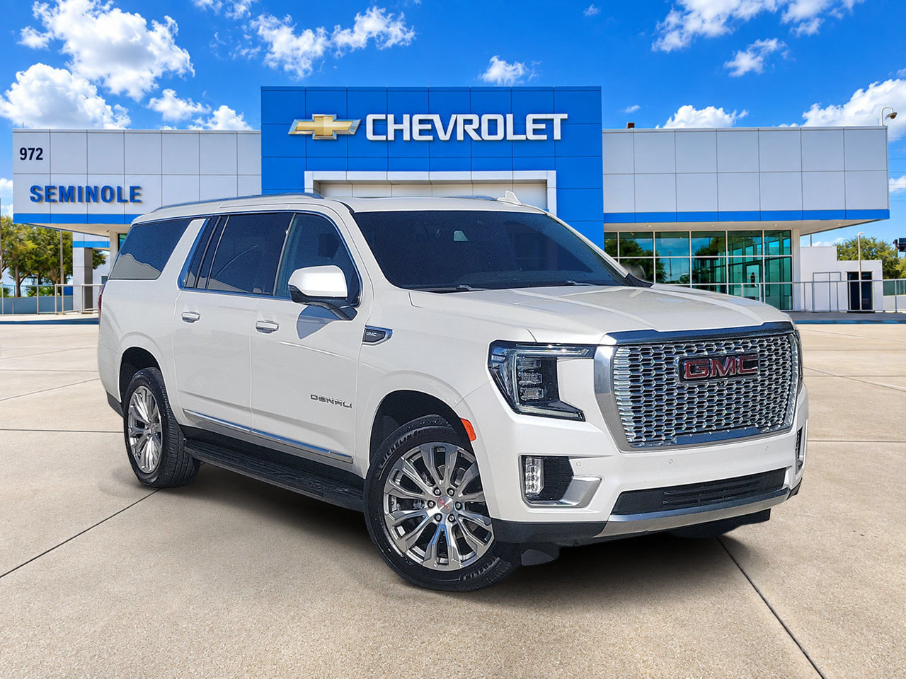 Certified 2023 GMC Yukon XL Denali w/ Max Trailering Package AWD/4WD image 1