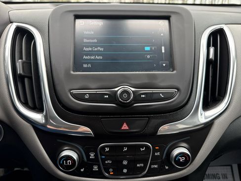 Used 2018 Chevrolet Equinox LT image 13