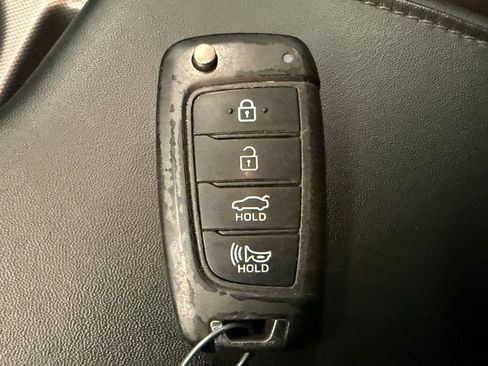 Used 2023 Hyundai Sonata SE FWD image 16
