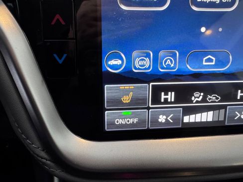 Used 2025 Subaru Outback Premium image 23