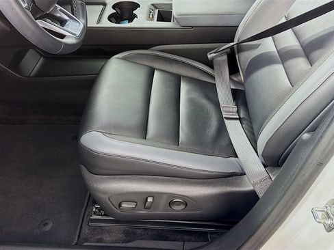 Used 2025 Honda Prologue Touring image 16