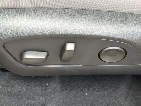 New 2025 GMC Acadia Elevation image 24