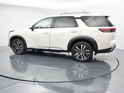 Used 2023 Nissan Pathfinder Platinum w/ Cargo Package AWD/4WD image 5