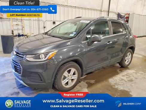 Used 2017 Chevrolet Trax LT w/ LT Convenience Package FWD image 1