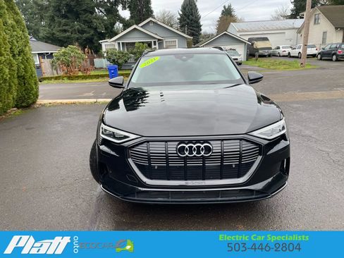Used 2021 Audi e-tron Premium image 14
