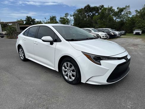 Used 2024 Toyota Corolla LE FWD image 8