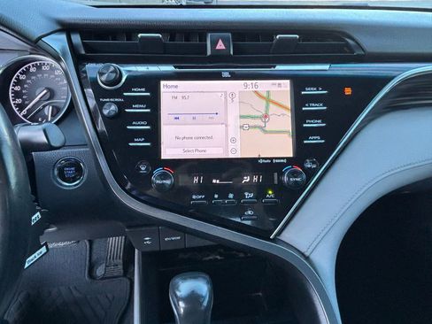 Used 2018 Toyota Camry XLE w/ Driver Assist Package image 16