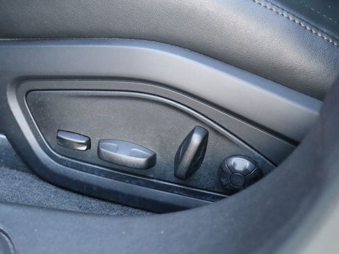 Used 2022 Porsche Taycan 4 Cross Turismo image 36