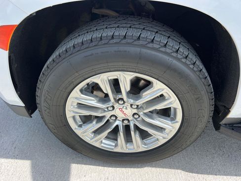 Used 2022 GMC Yukon SLT w/ SLT Luxury Package RWD image 11