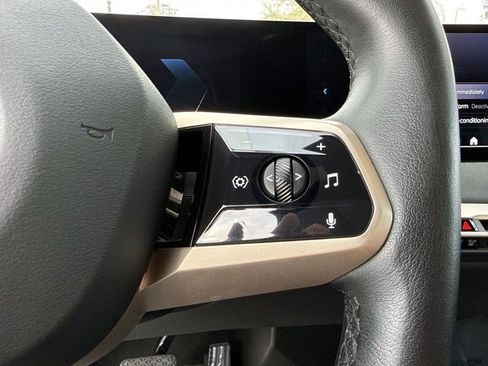 Certified 2024 BMW iX xDrive50 w/ Luxury Package image 33