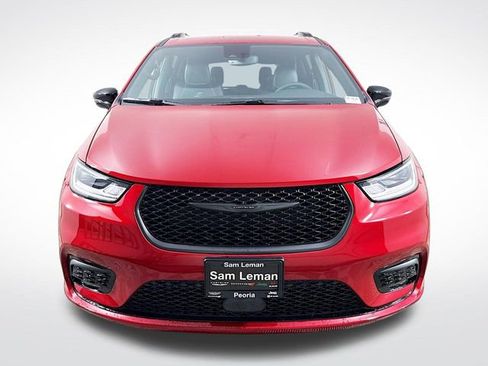 New 2026 Chrysler Pacifica Select w/ S Appearance Package image 2