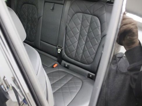 Used 2025 BMW X5 xDrive40i w/ Climate Comfort Package image 38