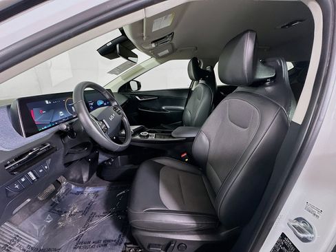 Used 2024 Kia EV6 Light image 12