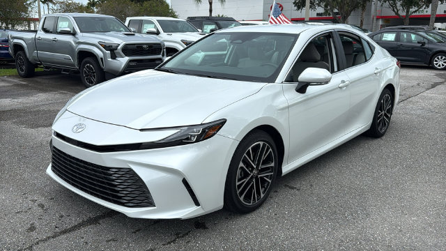 Used 2026 Toyota Camry XLE FWD image 3