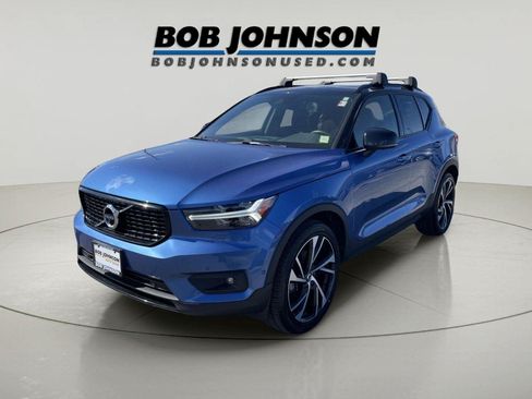 Used 2021 Volvo XC40 T5 R-Design w/ Advanced Package AWD/4WD image 3