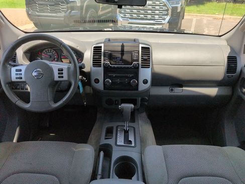 Used 2016 Nissan Frontier SV RWD image 14