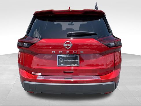 Used 2025 Nissan Rogue SV FWD image 5